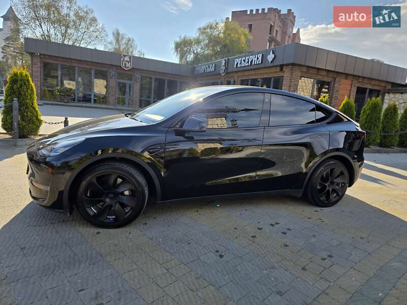 Позашляховик / Кросовер Tesla Model Y 2022 в Львові фото 2 Позашляховик / Кросовер Tesla Model Y 2022 в Львові