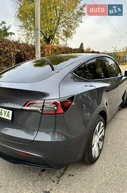 Позашляховик / Кросовер Tesla Model Y 2023 в  фото 8 Позашляховик / Кросовер Tesla Model Y 2023 в