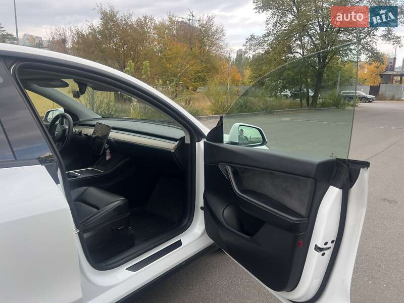 Внедорожник / Кроссовер Tesla Model Y 2021 в Днепре фото 35 Внедорожник / Кроссовер Tesla Model Y 2021 в Днепре