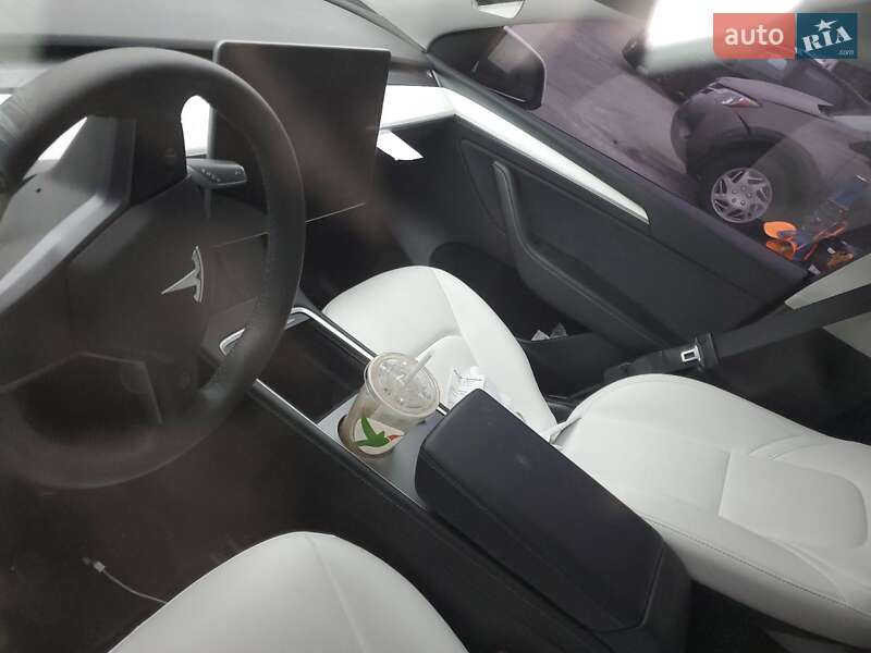 Позашляховик / Кросовер Tesla Model Y 2023 в Києві