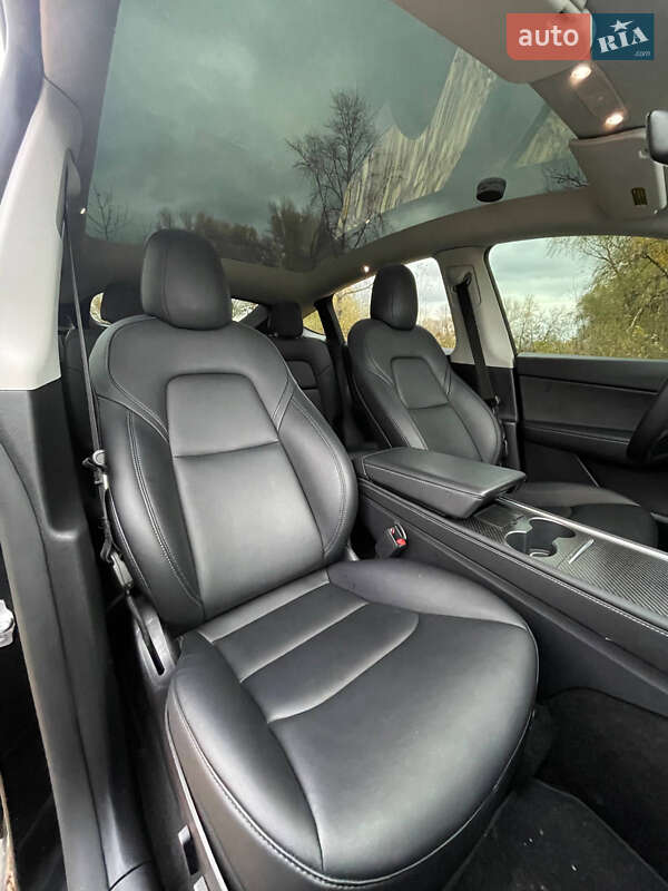 Позашляховик / Кросовер Tesla Model Y 2021 в Кременчуці фото 17 Позашляховик / Кросовер Tesla Model Y 2021 в Кременчуці