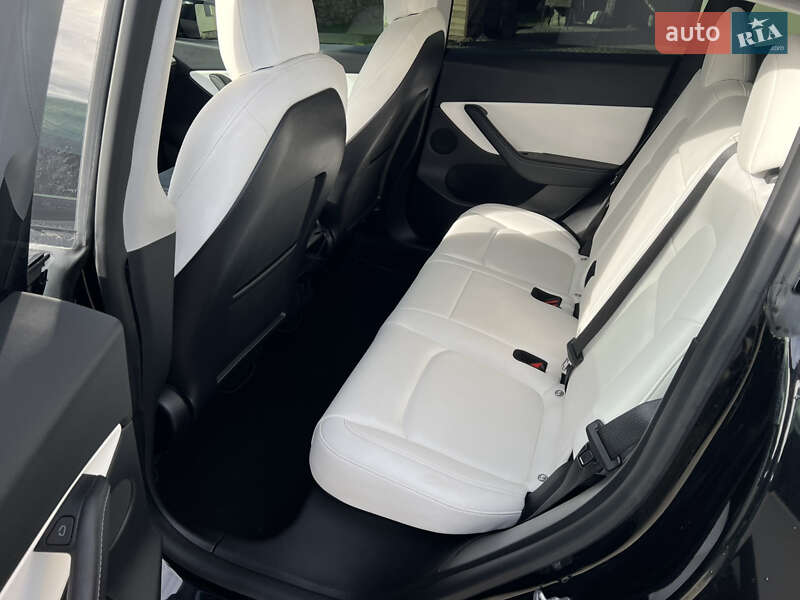 Внедорожник / Кроссовер Tesla Model Y 2022 в Львове