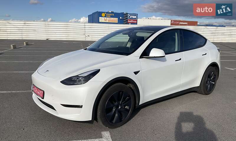 Позашляховик / Кросовер Tesla Model Y 2024 в Львові фото 3 Позашляховик / Кросовер Tesla Model Y 2024 в Львові
