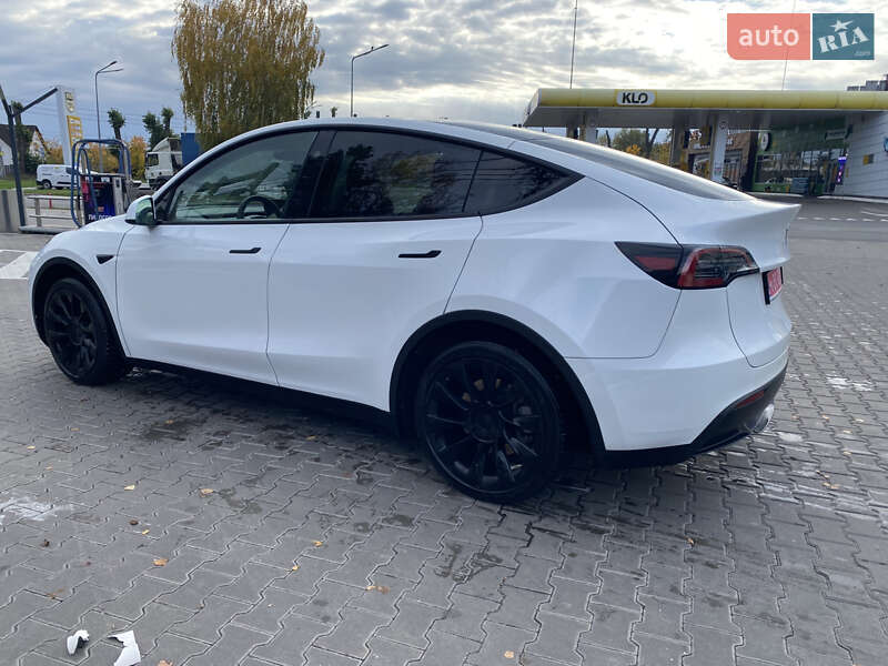 Позашляховик / Кросовер Tesla Model Y 2023 в Києві фото 17 Позашляховик / Кросовер Tesla Model Y 2023 в Києві