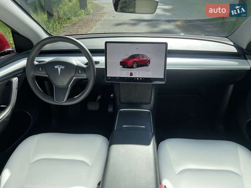 Позашляховик / Кросовер Tesla Model Y 2024 в Києві фото 19 Позашляховик / Кросовер Tesla Model Y 2024 в Києві