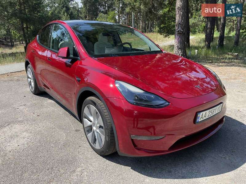 Позашляховик / Кросовер Tesla Model Y 2024 в Києві фото 28 Позашляховик / Кросовер Tesla Model Y 2024 в Києві