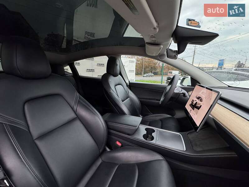 Позашляховик / Кросовер Tesla Model Y 2022 в Луцьку фото 17 Позашляховик / Кросовер Tesla Model Y 2022 в Луцьку