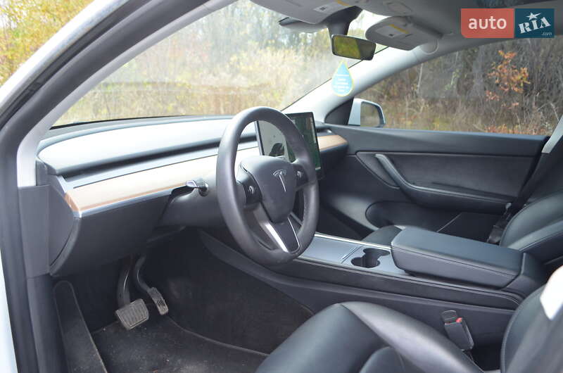 Внедорожник / Кроссовер Tesla Model Y 2021 в Самборе