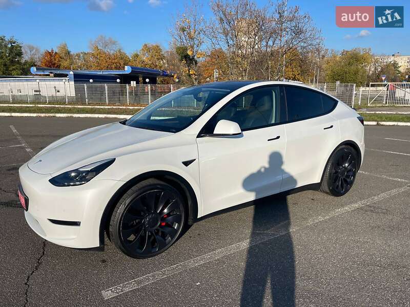 Внедорожник / Кроссовер Tesla Model Y 2022 в Киеве фото 5 Внедорожник / Кроссовер Tesla Model Y 2022 в Киеве