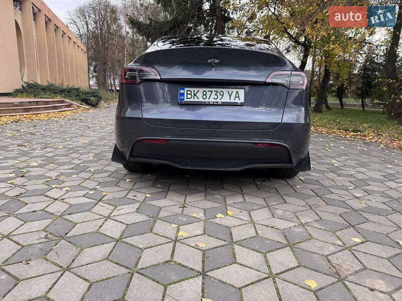 Позашляховик / Кросовер Tesla Model Y 2023 в Рівному фото 26 Позашляховик / Кросовер Tesla Model Y 2023 в Рівному