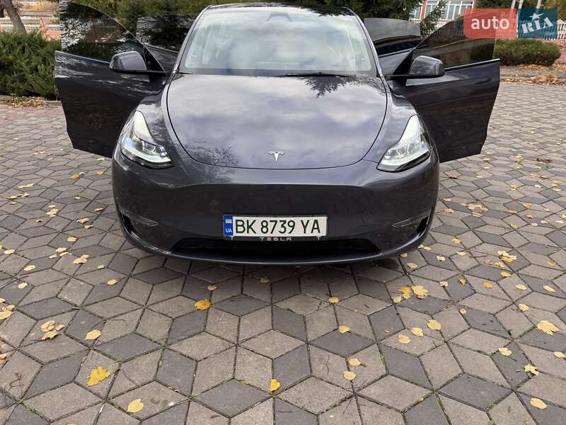 Позашляховик / Кросовер Tesla Model Y 2023 в Рівному фото 38 Позашляховик / Кросовер Tesla Model Y 2023 в Рівному