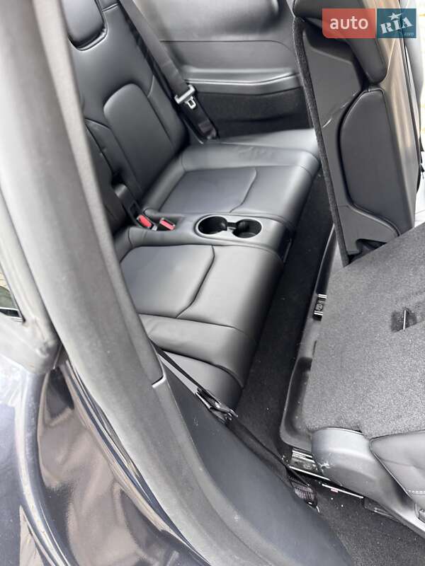 Позашляховик / Кросовер Tesla Model Y 2023 в Рівному фото 53 Позашляховик / Кросовер Tesla Model Y 2023 в Рівному