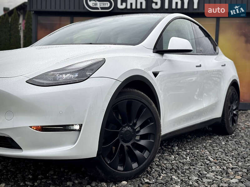 Позашляховик / Кросовер Tesla Model Y 2022 в Стрию
