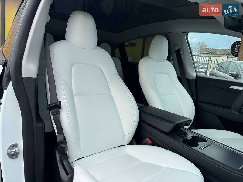 Позашляховик / Кросовер Tesla Model Y 2022 в Стрию