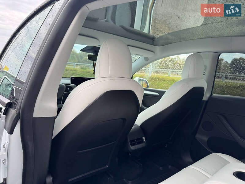 Позашляховик / Кросовер Tesla Model Y 2022 в Стрию
