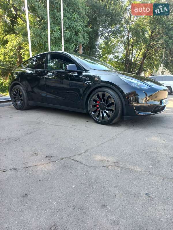 Позашляховик / Кросовер Tesla Model Y 2022 в Дніпрі