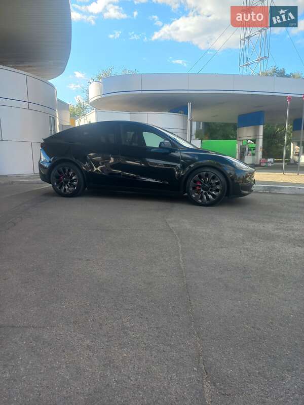 Позашляховик / Кросовер Tesla Model Y 2022 в Дніпрі
