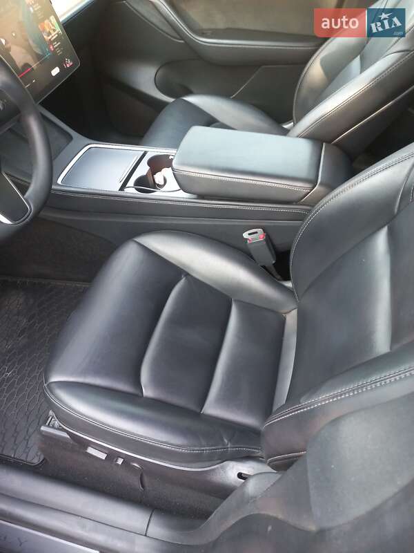 Позашляховик / Кросовер Tesla Model Y 2022 в Дніпрі