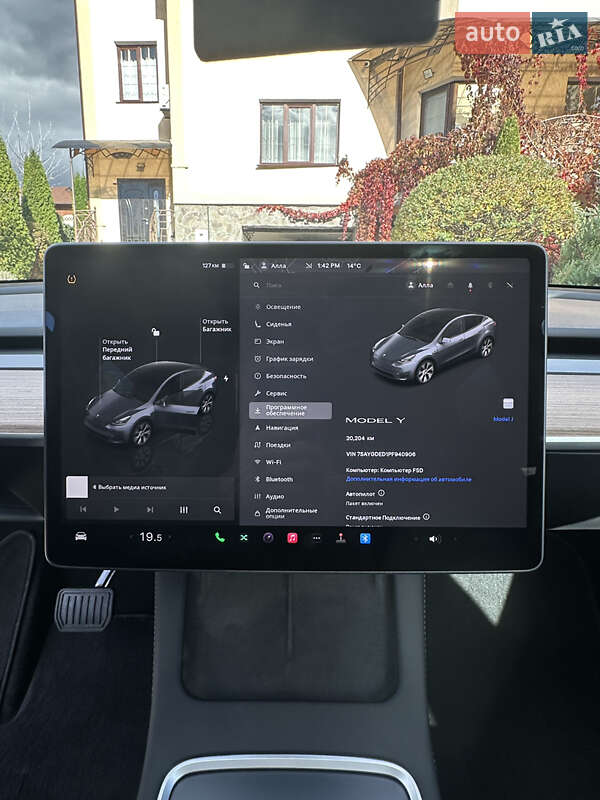 Внедорожник / Кроссовер Tesla Model Y 2023 в Черновцах