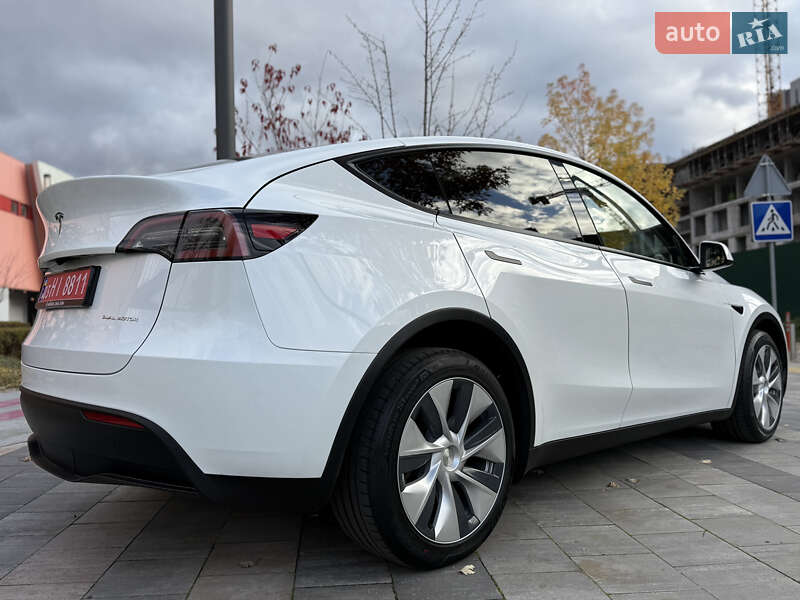 Внедорожник / Кроссовер Tesla Model Y 2023 в Киеве фото 10 Внедорожник / Кроссовер Tesla Model Y 2023 в Киеве