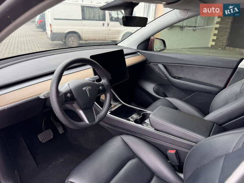 Позашляховик / Кросовер Tesla Model Y 2021 в Луцьку