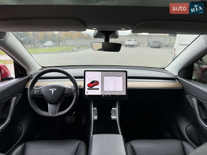 Позашляховик / Кросовер Tesla Model Y 2021 в Луцьку
