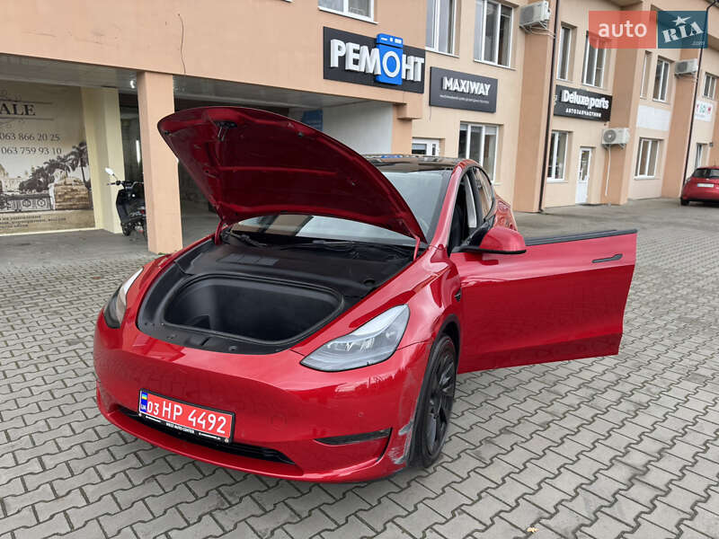 Позашляховик / Кросовер Tesla Model Y 2021 в Луцьку