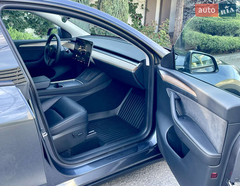 Внедорожник / Кроссовер Tesla Model Y 2023 в Днепре