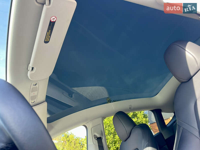 Внедорожник / Кроссовер Tesla Model Y 2023 в Днепре