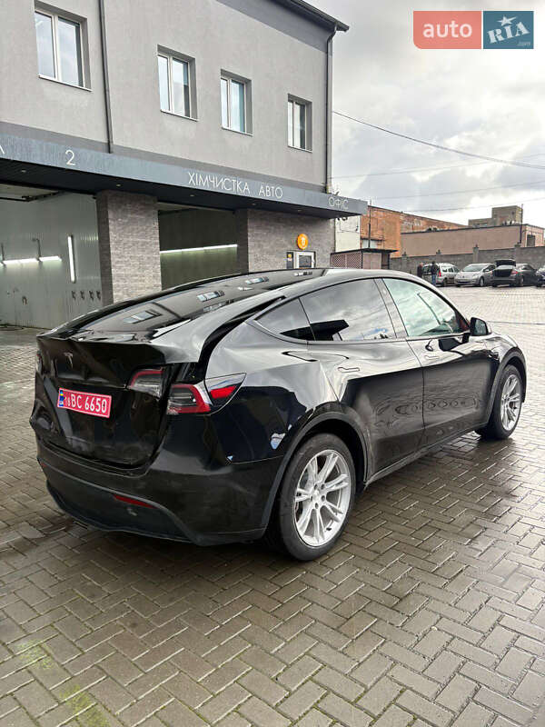 Позашляховик / Кросовер Tesla Model Y 2023 в Рівному