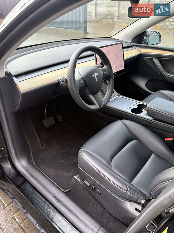 Позашляховик / Кросовер Tesla Model Y 2023 в Рівному
