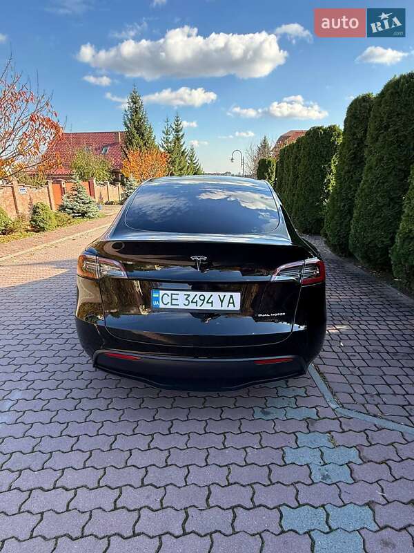 Внедорожник / Кроссовер Tesla Model Y 2024 в Черновцах
