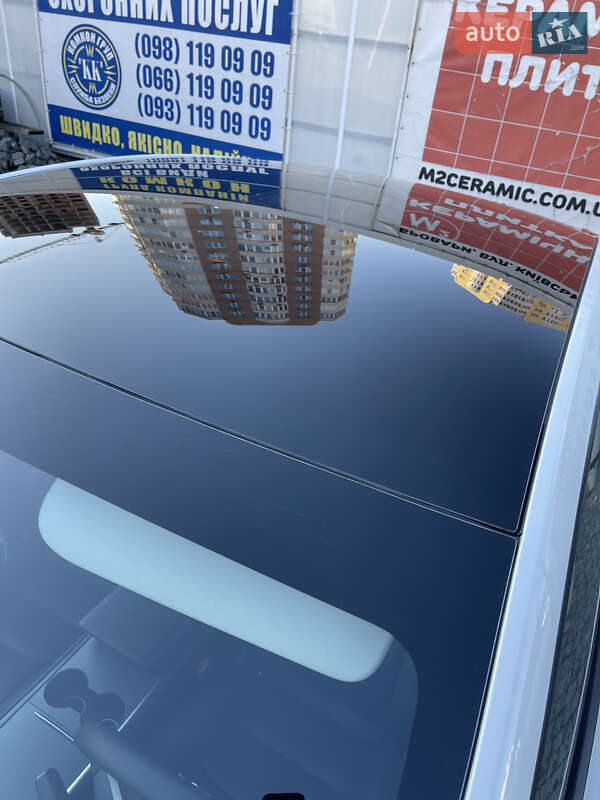 Позашляховик / Кросовер Tesla Model Y 2023 в Києві