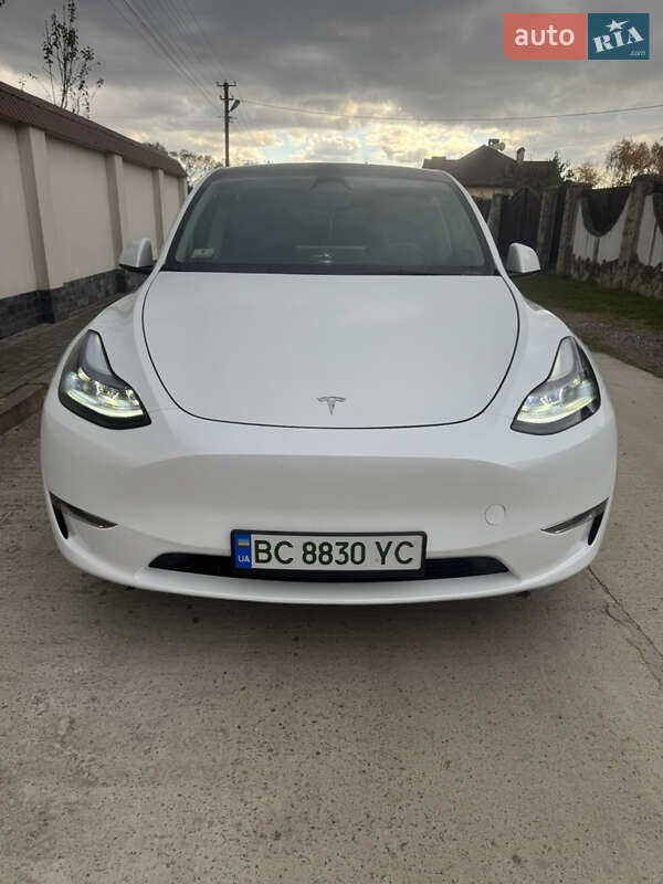 Позашляховик / Кросовер Tesla Model Y 2024 в Львові фото 2 Позашляховик / Кросовер Tesla Model Y 2024 в Львові