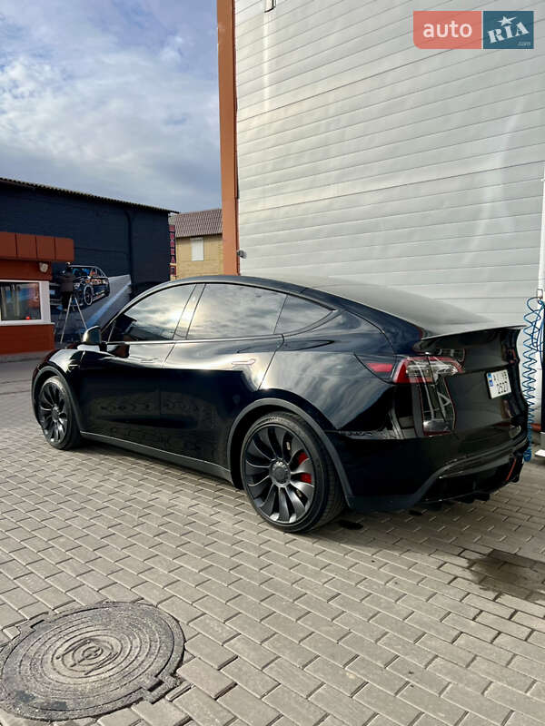 Tesla Model Y 2023