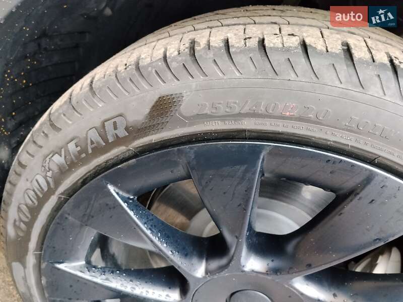 Позашляховик / Кросовер Tesla Model Y 2023 в Києві фото 21 Позашляховик / Кросовер Tesla Model Y 2023 в Києві