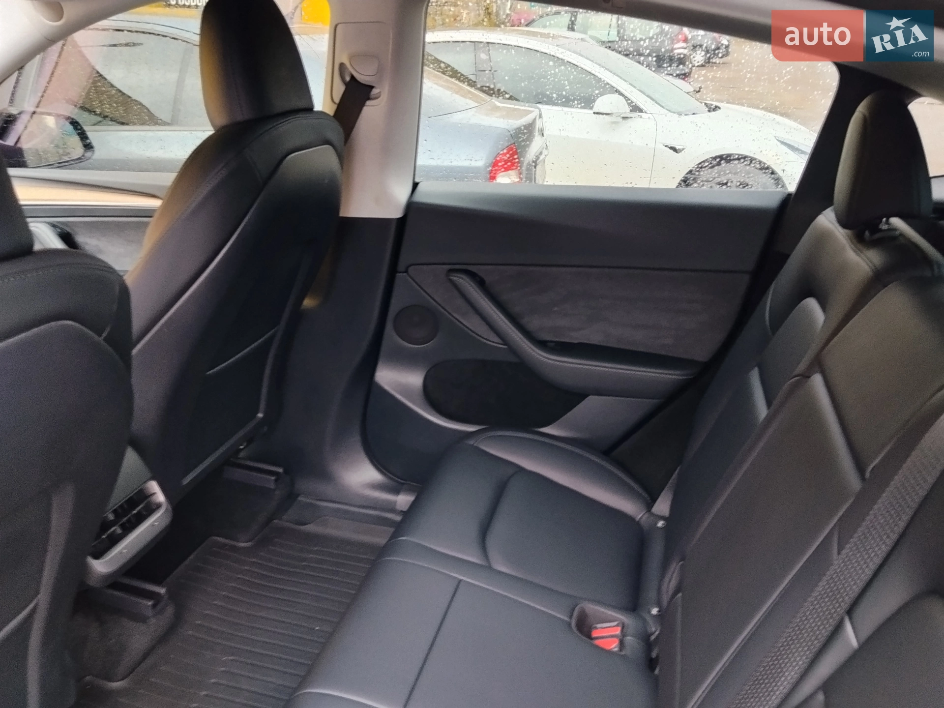 2023 Tesla Model Y - мініатюра 28