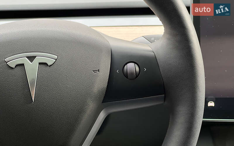 Внедорожник / Кроссовер Tesla Model Y 2024 в Львове