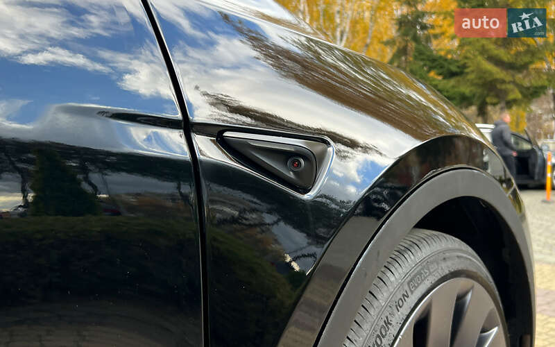 Внедорожник / Кроссовер Tesla Model Y 2024 в Львове