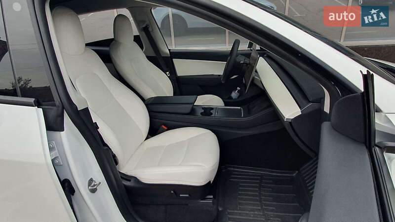 Внедорожник / Кроссовер Tesla Model Y 2021 в Киеве фото 10 Внедорожник / Кроссовер Tesla Model Y 2021 в Киеве