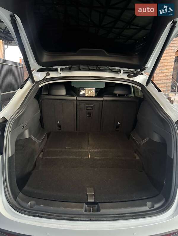 Позашляховик / Кросовер Tesla Model Y 2021 в Вінниці