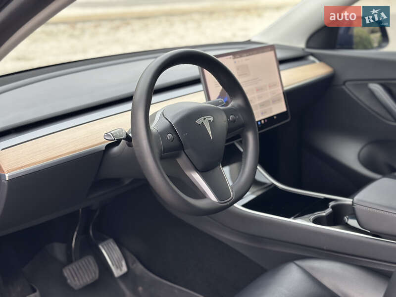 Внедорожник / Кроссовер Tesla Model Y 2020 в Днепре