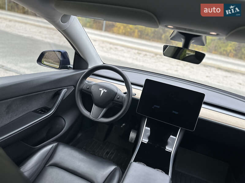 Внедорожник / Кроссовер Tesla Model Y 2020 в Днепре
