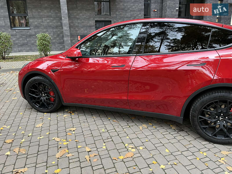 Внедорожник / Кроссовер Tesla Model Y 2022 в Броварах