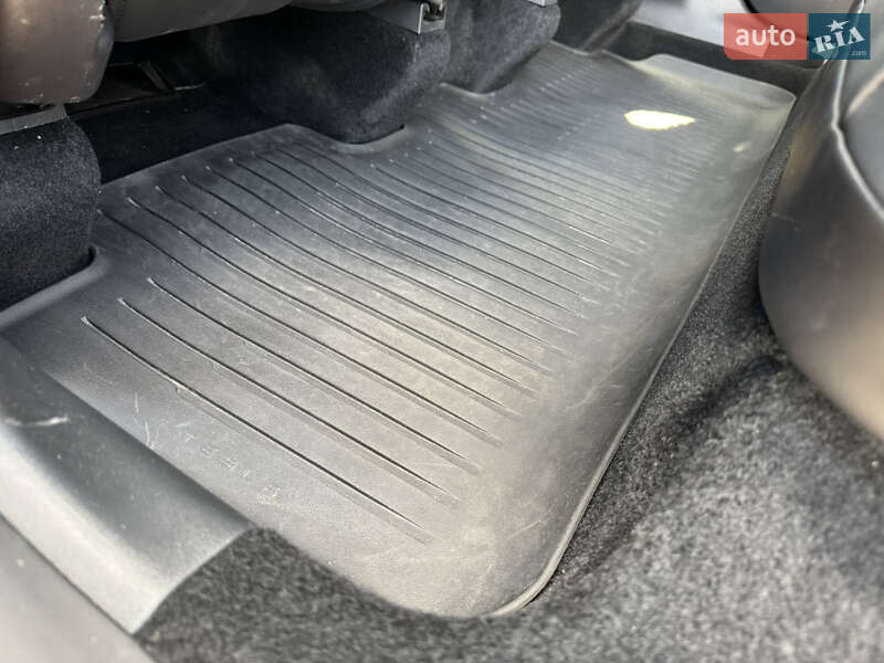 Позашляховик / Кросовер Tesla Model Y 2023 в Ірпені фото 36 Позашляховик / Кросовер Tesla Model Y 2023 в Ірпені