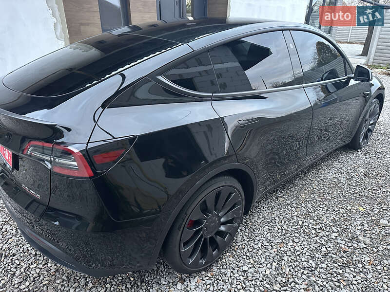 Позашляховик / Кросовер Tesla Model Y 2024 в Вінниці
