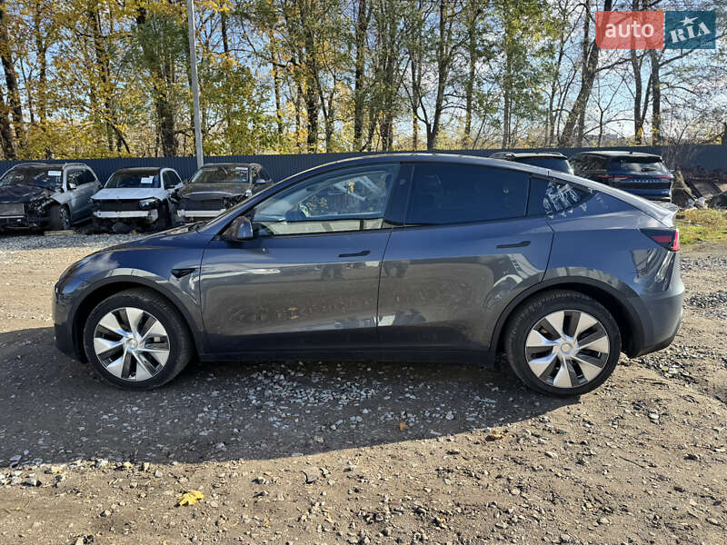 Позашляховик / Кросовер Tesla Model Y 2023 в Рівному фото 5 Позашляховик / Кросовер Tesla Model Y 2023 в Рівному
