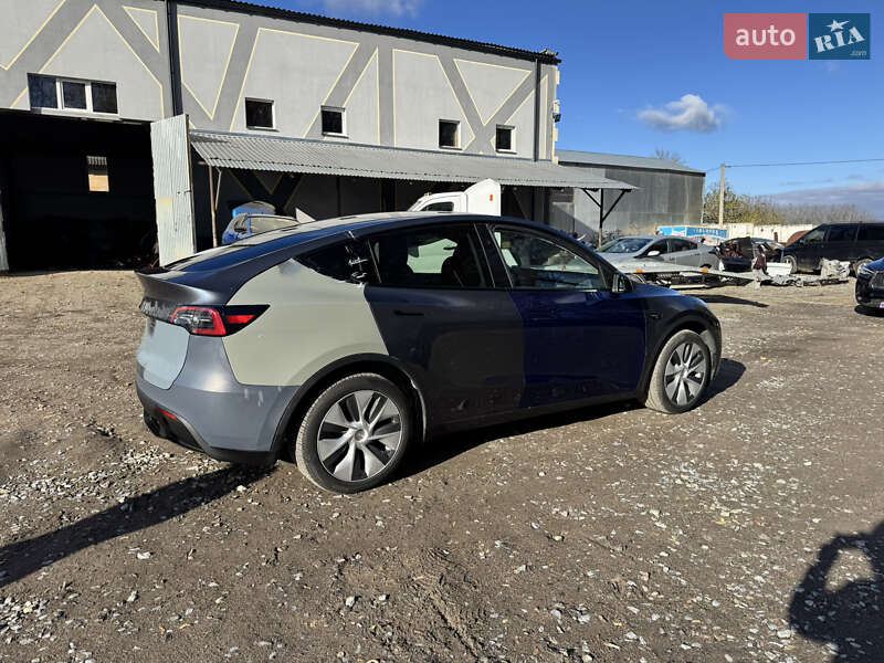 Позашляховик / Кросовер Tesla Model Y 2023 в Рівному фото 10 Позашляховик / Кросовер Tesla Model Y 2023 в Рівному
