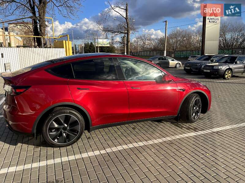 Позашляховик / Кросовер Tesla Model Y 2024 в Харкові фото 2 Позашляховик / Кросовер Tesla Model Y 2024 в Харкові