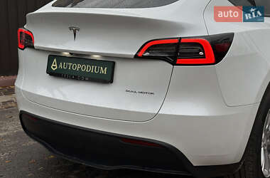 Позашляховик / Кросовер Tesla Model Y 2022 в Києві